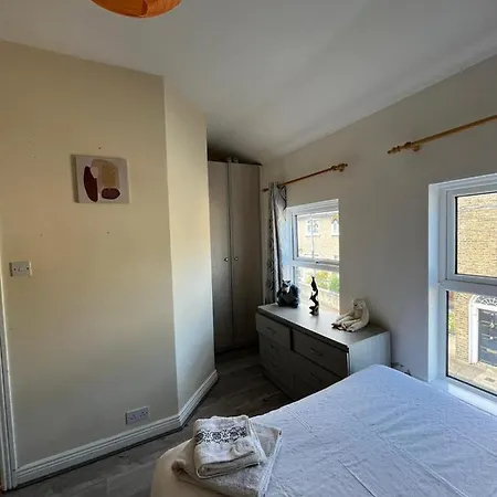 Guest house Centre 2 Allen Terrace Phibsborough 7