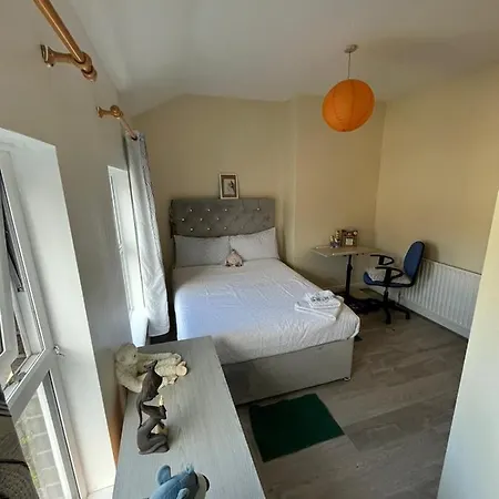 Centre 2 Allen Terrace Phibsborough 7 * دبلن